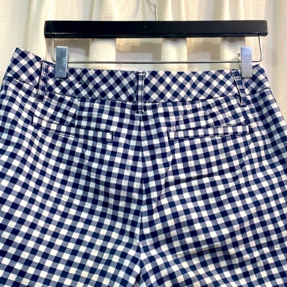 Women’s Izod Navy & White Checkered Gingham Shorts Size 4 - Picture 4 of 6